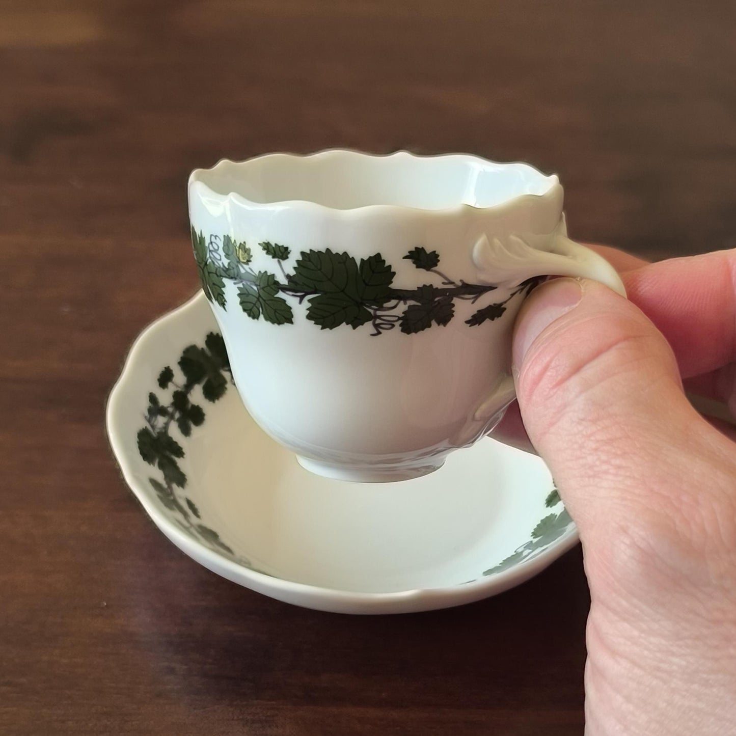 Meissen Porcelain Demitasse Set Espresso/Tea Cup & Saucer Green Vine Pattern with Scalloped Edge