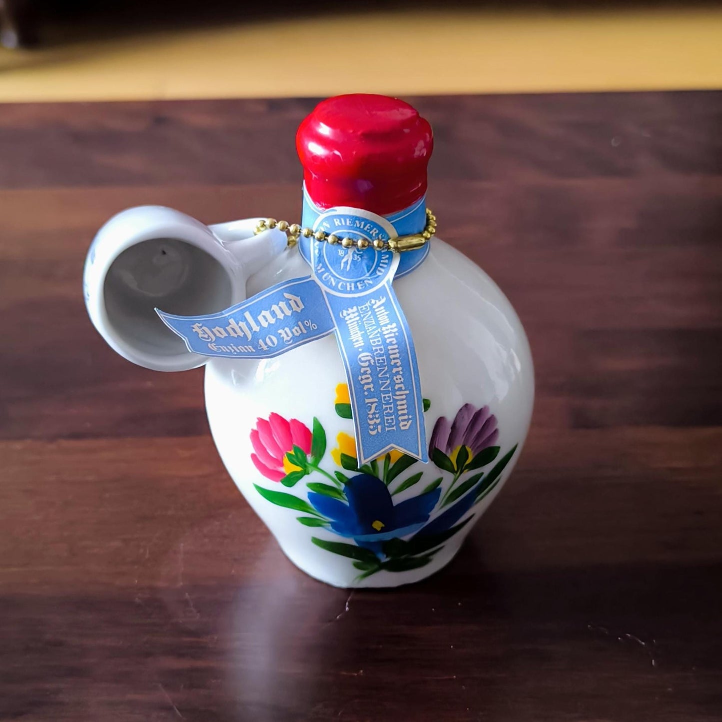 Godjland Mini Porcelain Bottle with Hand-Painted Lily Design & Cup