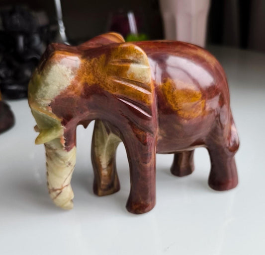 Vintage Handcrafted Onyx Elephant Sculpture, Brown & Green Stone, 16 cm, 1980s