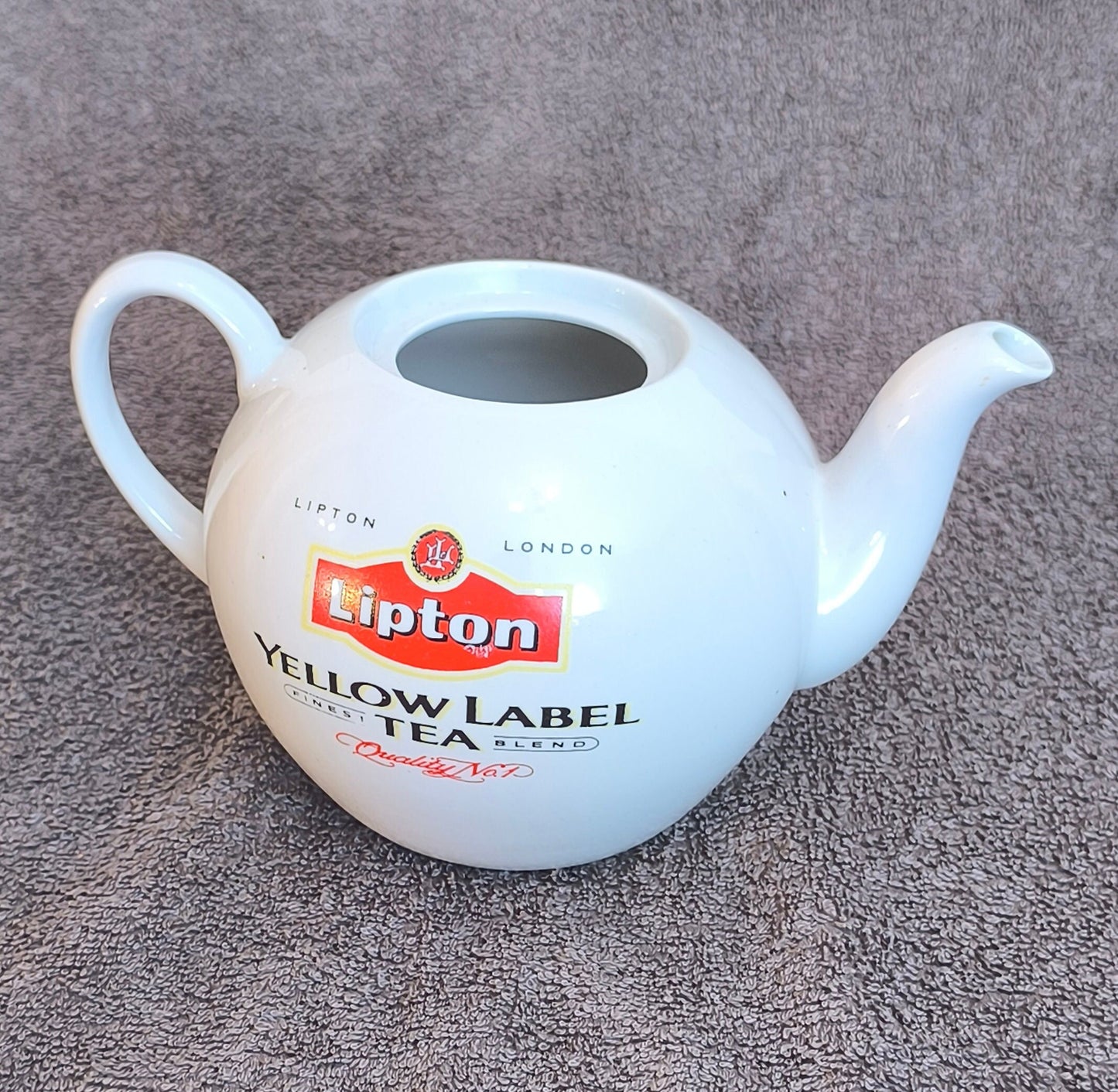 1990s Lipton Collectible Teapot, White Tea Pot, Vintage Ceramic