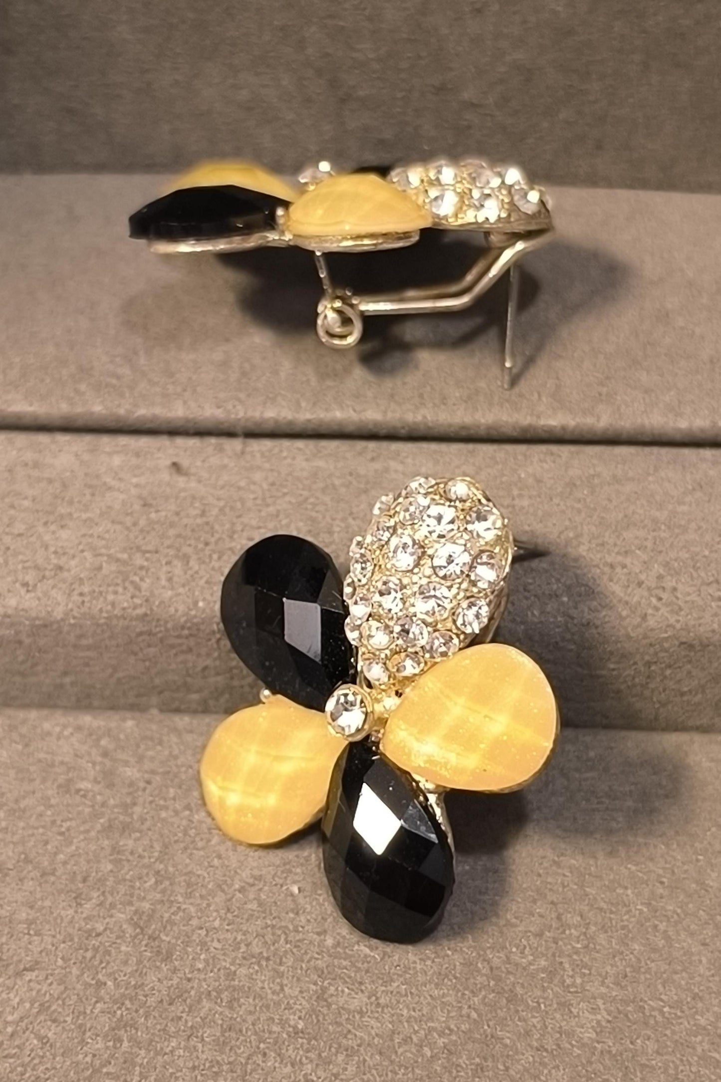 Vintage 2000s Black-Yellow-Clear 14K Gold-Plated Flower Crystal Stud Earrings