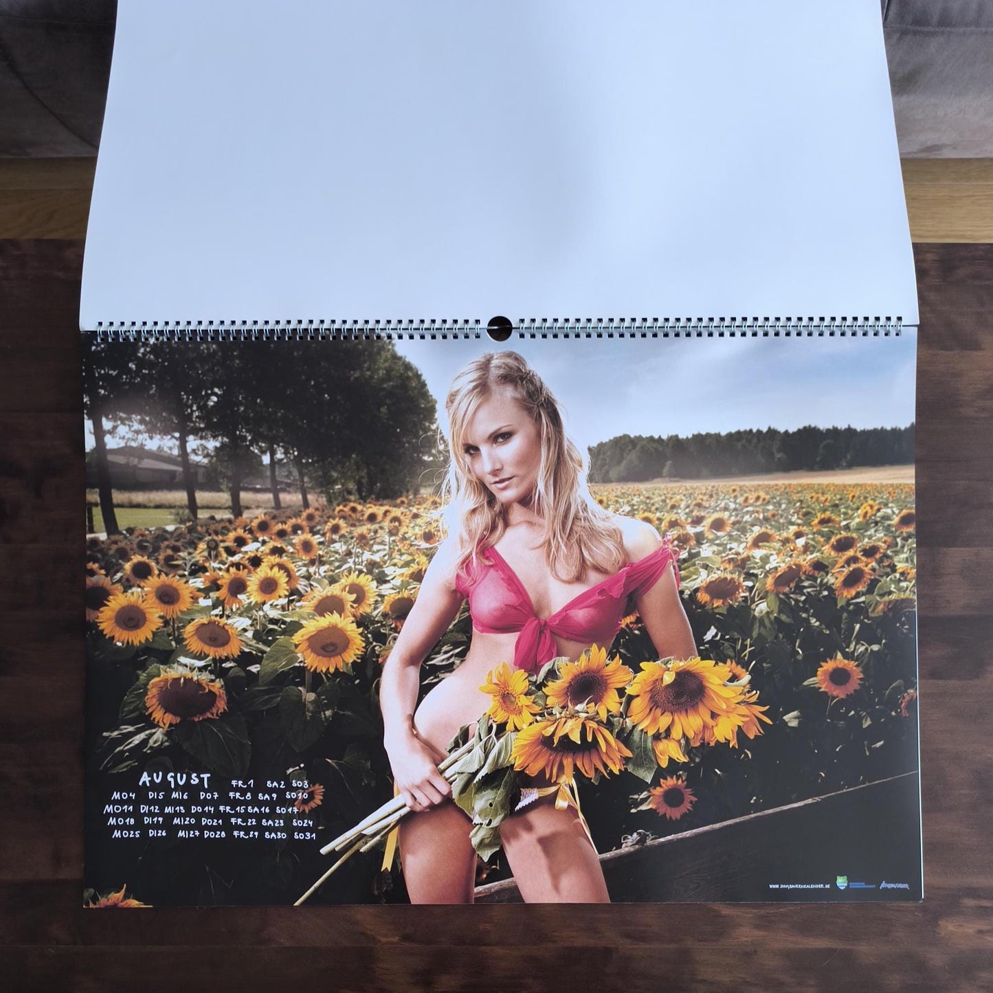 Jungbauernkalender Austrian Farmers a Women Calendar