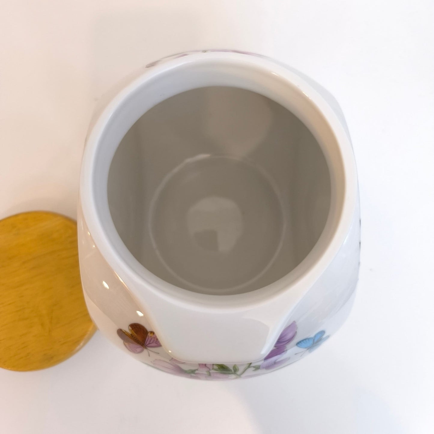 Portmeirion Botanic Garden Cookie Jar: Sweet Pea & Butterfly Design