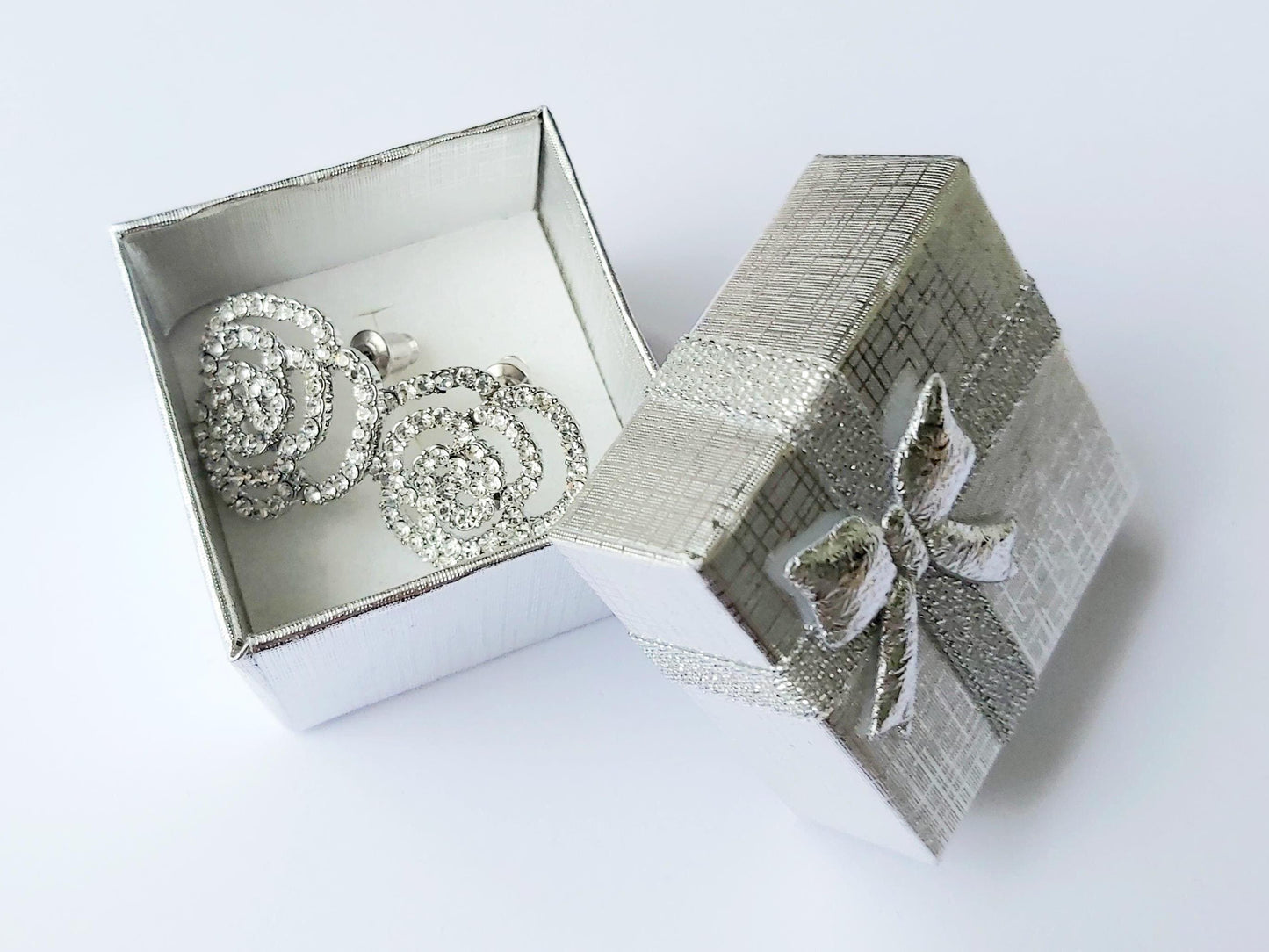 Pair of Vintage 2000s Silver-Tone 14K Gold-Plated Flower Stud Earrings with Crystals