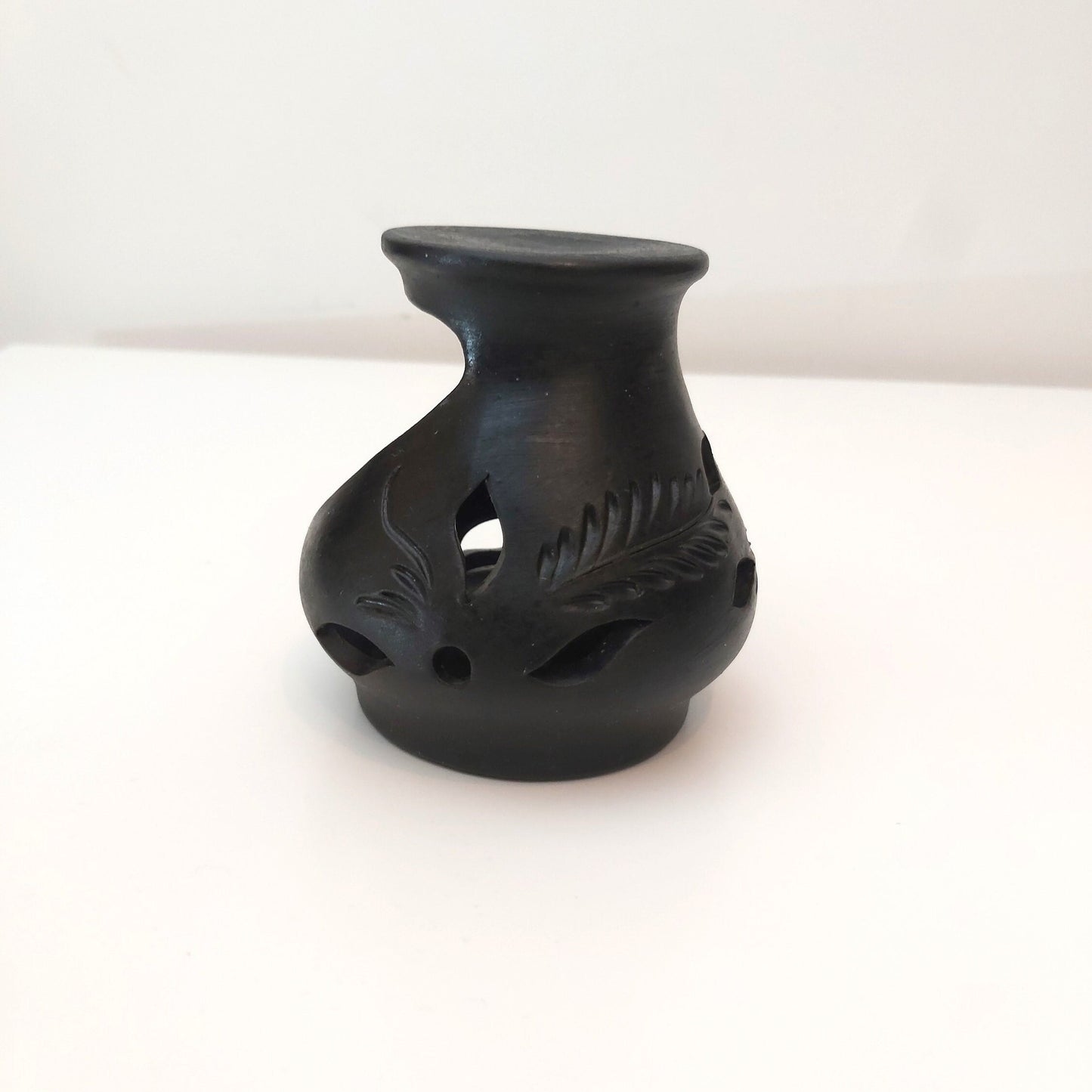 Vintage Black Matte Ceramic Oil Burner: Tea Light Wax Warmer