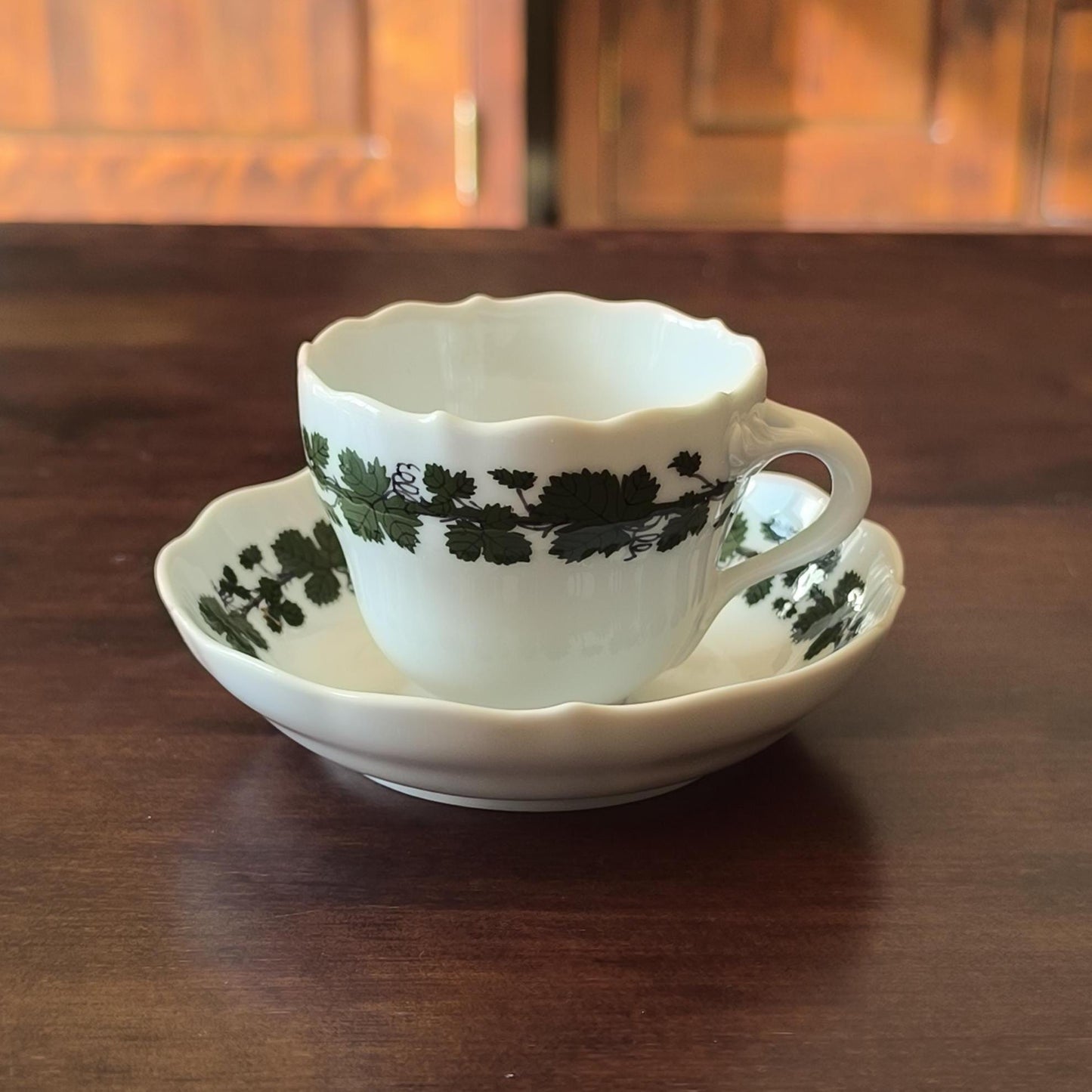 Meissen Porcelain Demitasse Set Espresso/Tea Cup & Saucer Green Vine Pattern with Scalloped Edge
