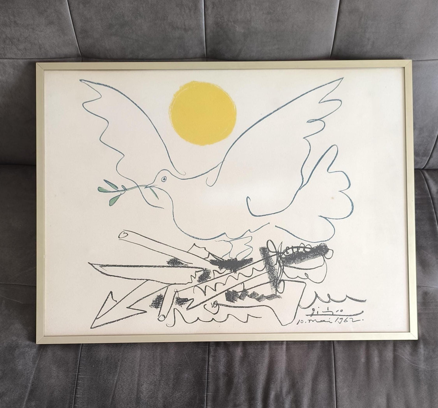 Pablo Picasso "Dove of Peace" Lithograph, 1962, Signed, Framed 60x80 cm