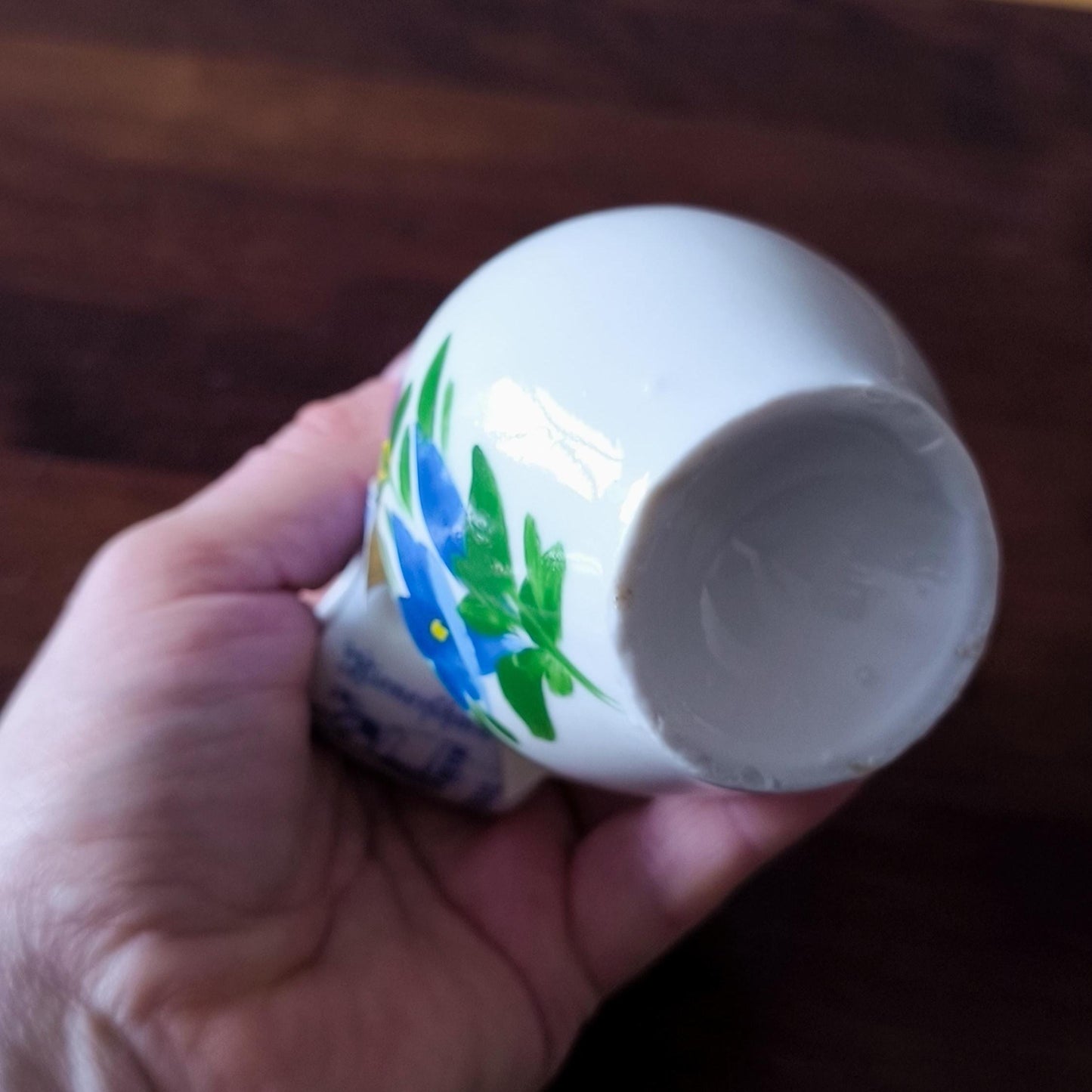 Godjland Mini Porcelain Bottle with Hand-Painted Lily Design & Cup