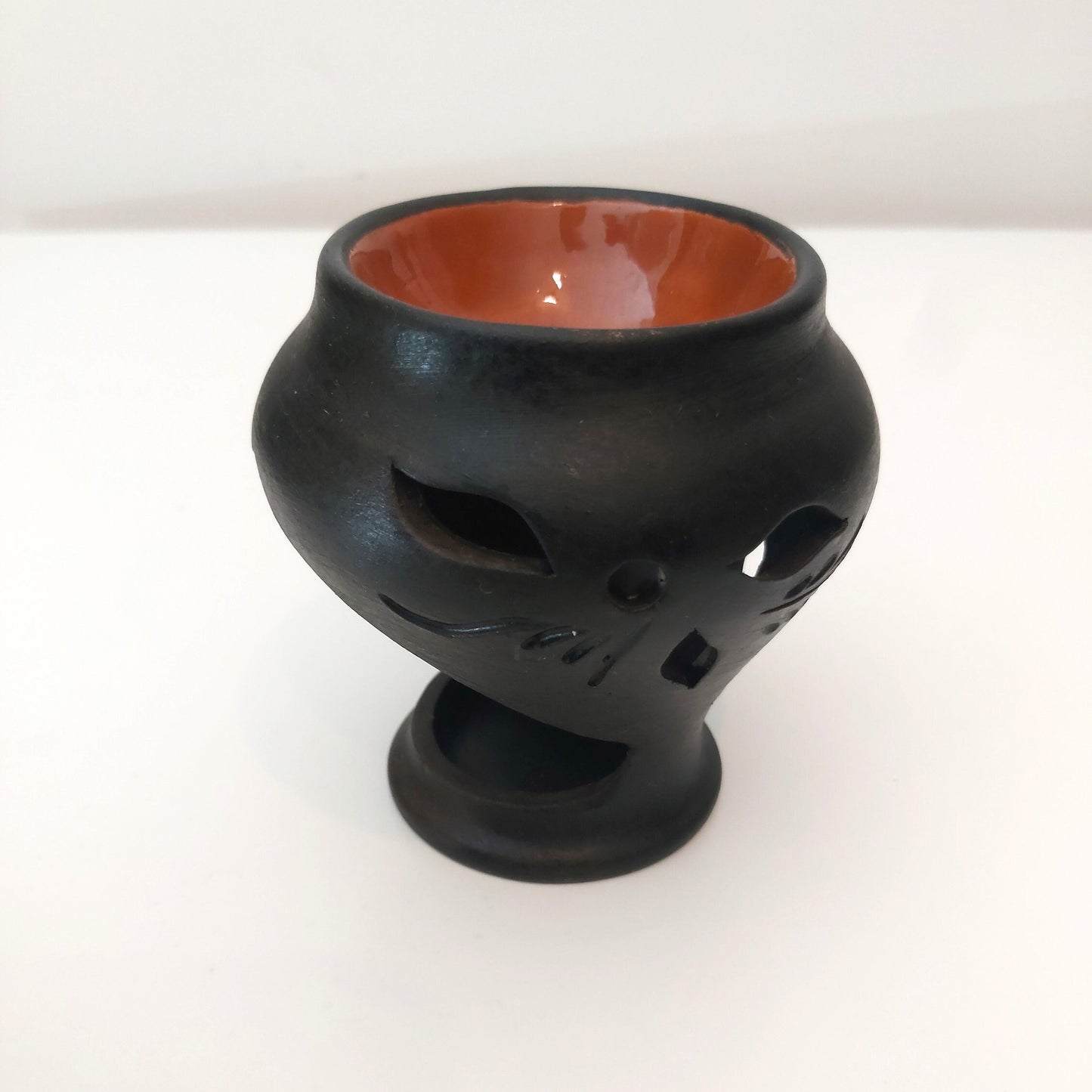 Vintage Black Matte Ceramic Oil Burner: Tea Light Wax Warmer