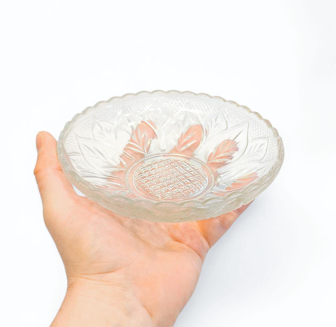 Ribbed Crystal Glass Bowl: Salad, Fruit, Candy Dish