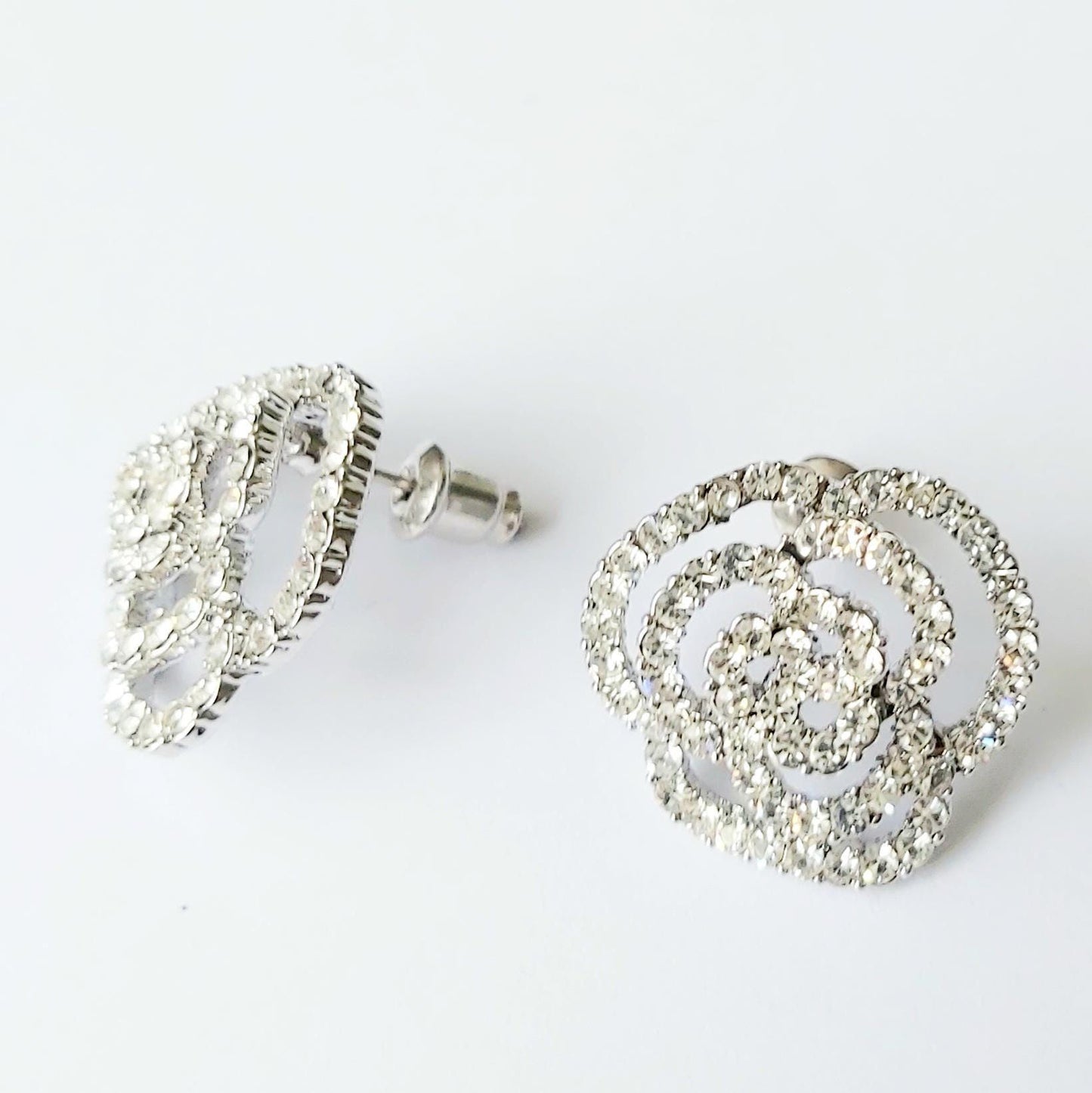 Pair of Vintage 2000s Silver-Tone 14K Gold-Plated Flower Stud Earrings with Crystals