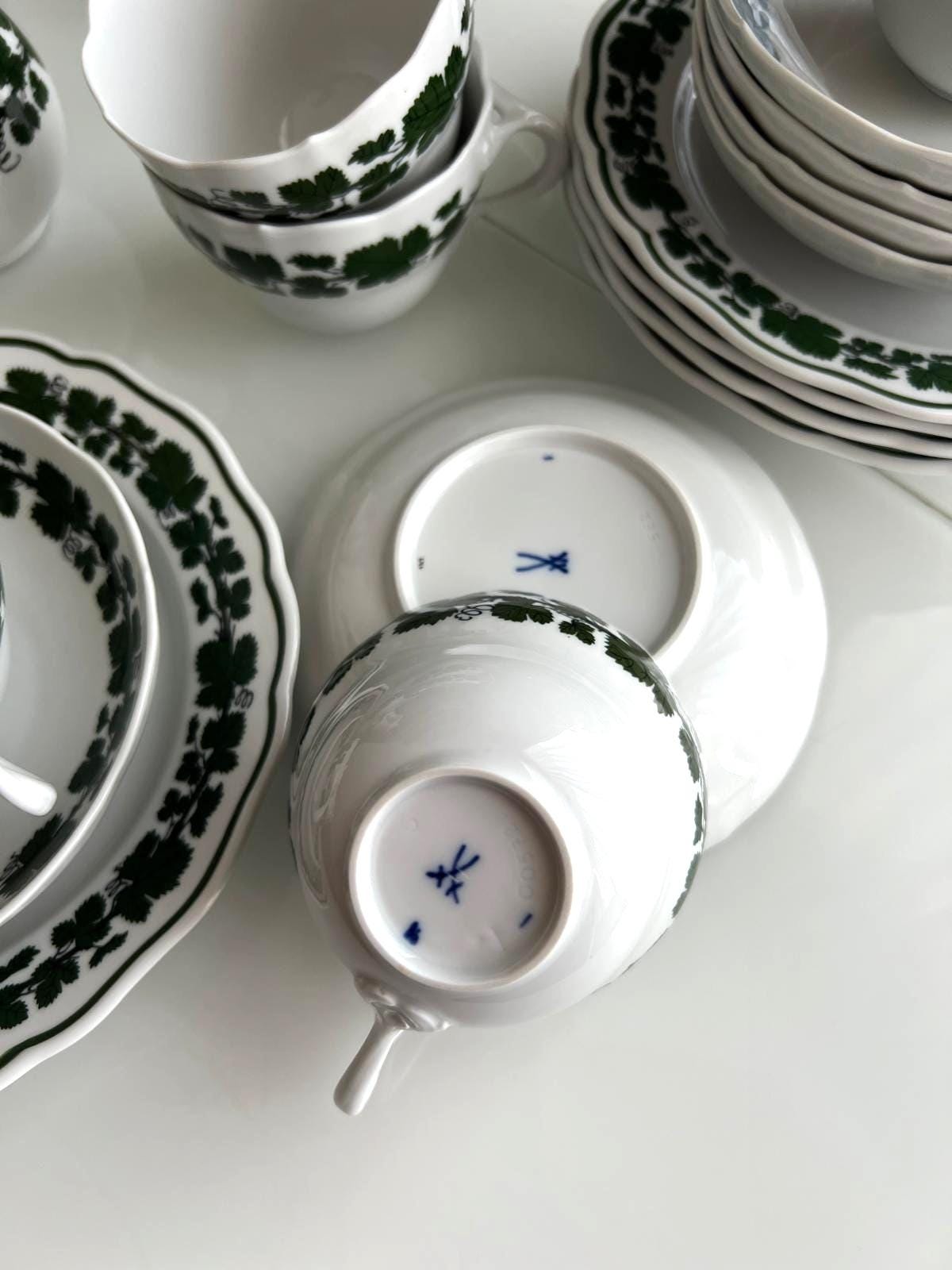 Meissen Porcelain Coffee Service Vine Leaves 21 Piece Set