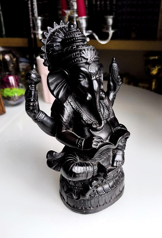 Collectible Ganesha Statue, Vintage 16 cm Black Resin Hindu Elephant God Figurine, 1990s