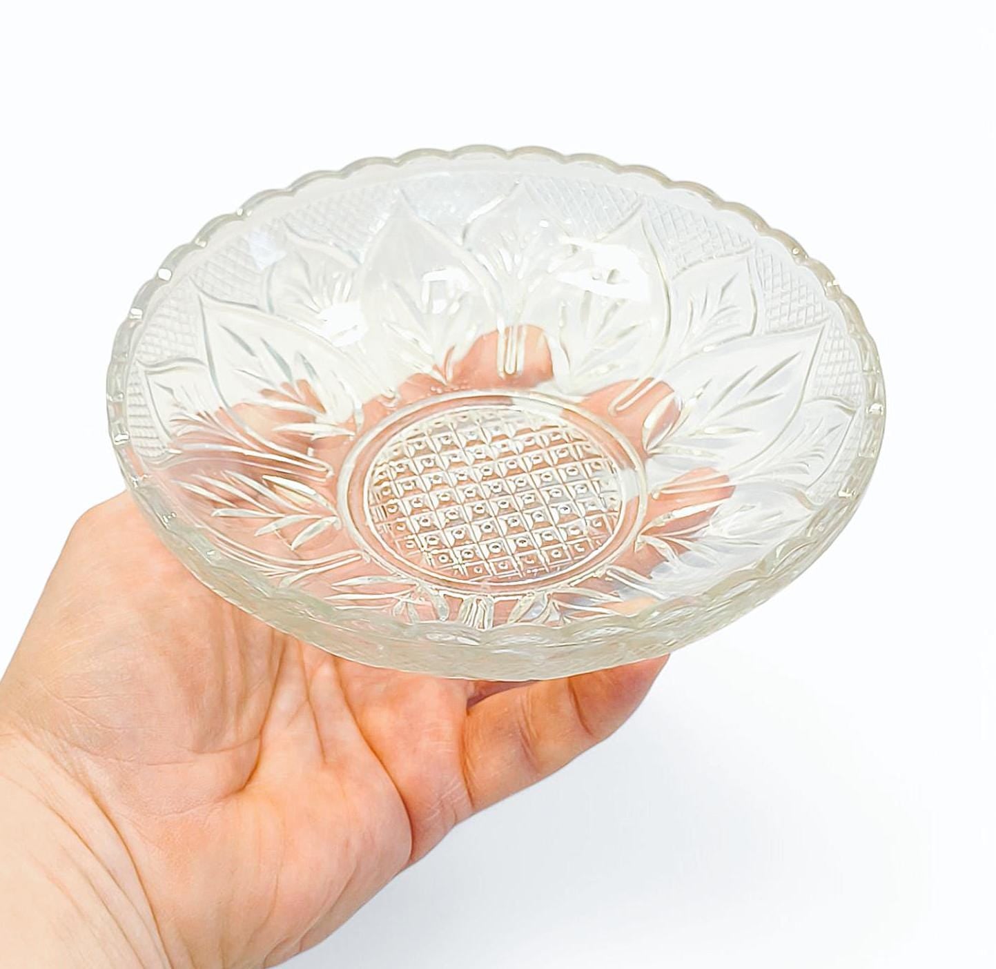 Ribbed Crystal Glass Bowl: Salad, Fruit, Candy Dish