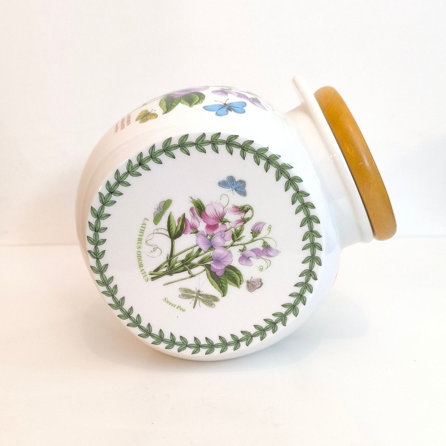 Portmeirion Botanic Garden Cookie Jar: Sweet Pea & Butterfly Design