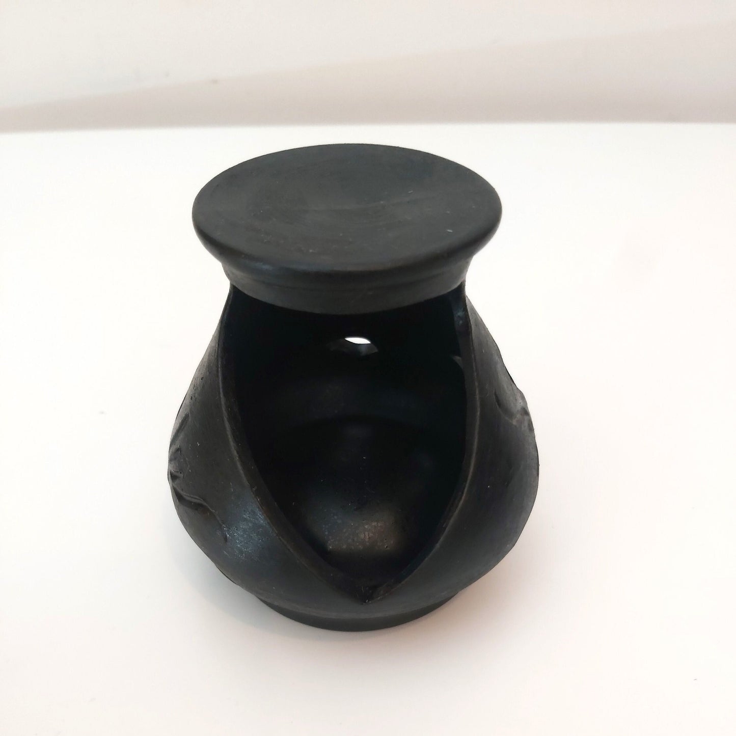 Vintage Black Matte Ceramic Oil Burner: Tea Light Wax Warmer