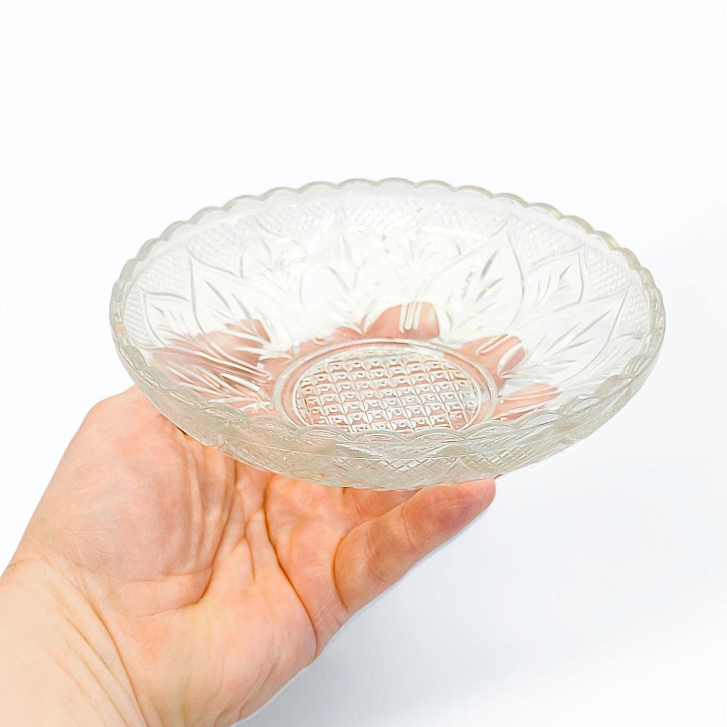 Ribbed Crystal Glass Bowl: Salad, Fruit, Candy Dish